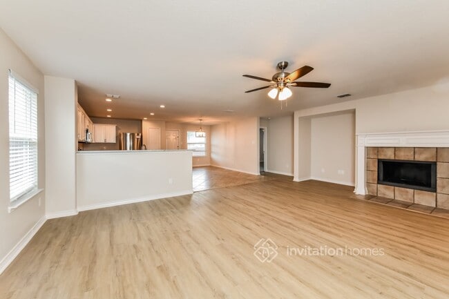 Building Photo - 1036 Castle Top Dr