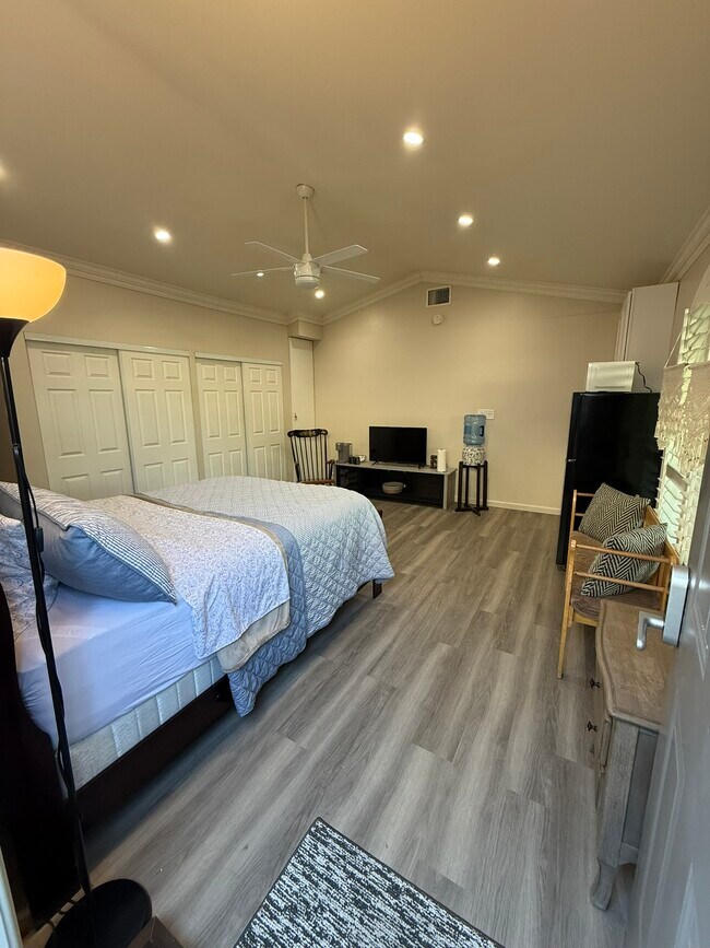 Foto del edificio - 15916 Binney St