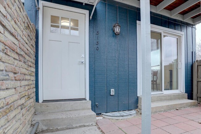 Foto del edificio - Stunning Remodeled Townhome in North Boulder