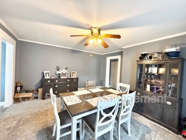 Building Photo - 217 N Lincoln Ave