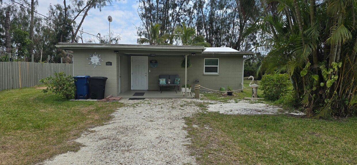Foto principal - 2019 46th Street Ct E