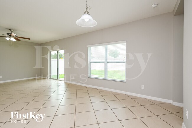 Foto del edificio - 4748 Rockvale Dr