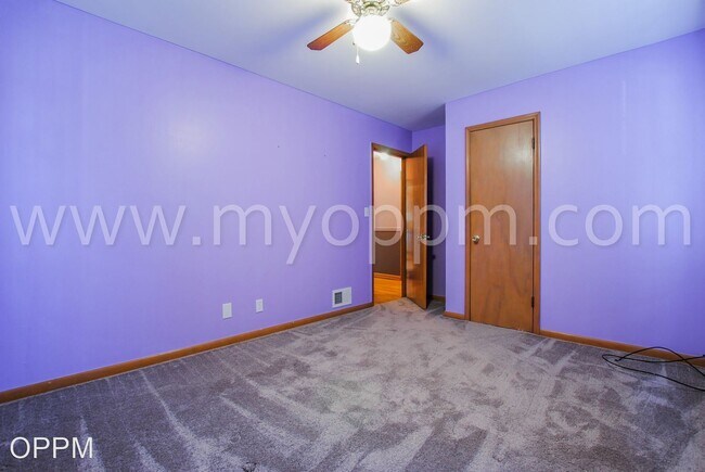Building Photo - 3 br, 2 bath House - 4114 N. 54th St.