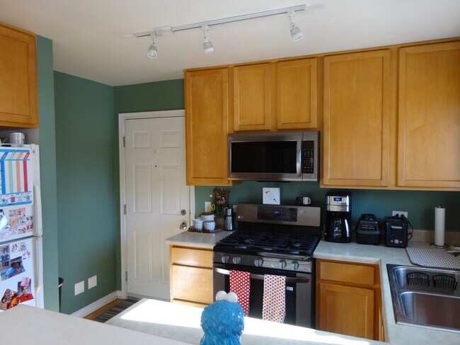 Foto del edificio - 2927 W Summerdale Ave