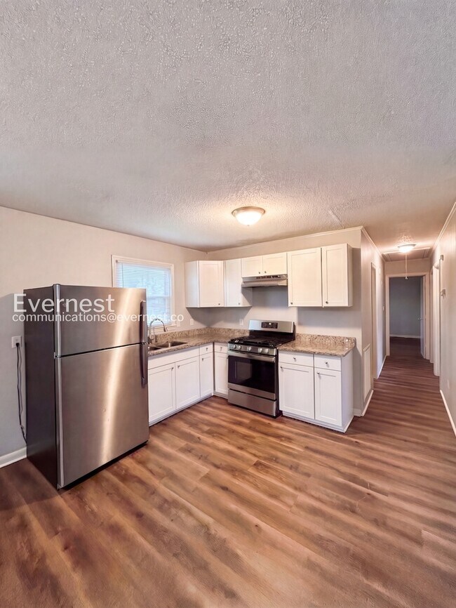 Foto del edificio - 4026 Angus Dr