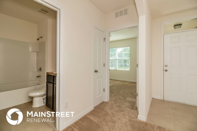 Building Photo - 4055 Bramblewood Loop