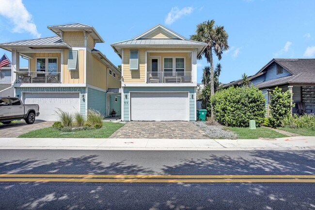 Foto del edificio - Luxury Beach Living Just Two Blocks from the Ocean – 4 Bed/3 Bath Fully Furnished Jacksonville Be...