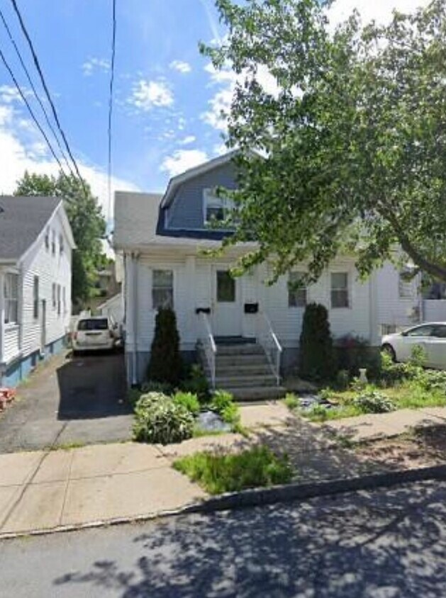 Primary Photo - 19 Brown St