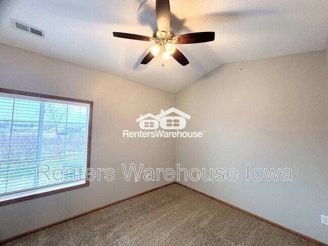 Foto del edificio - 2000 Meadow Ct