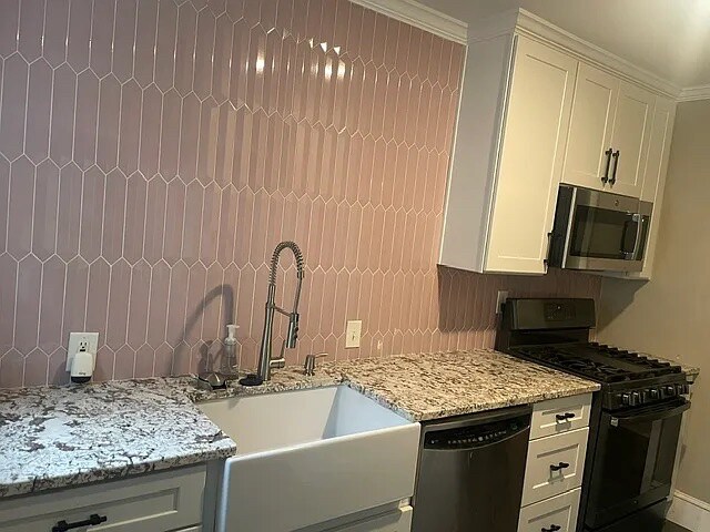 Foto del edificio - Room in House on Winburn Terrace