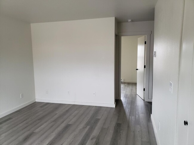 Foto del edificio - Recently Remodeled 1 Bedroom Apartment