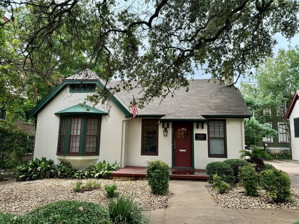 Primary Photo - 607 W 10th St