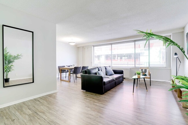 Foto del edificio - 2111 Richmond Hwy