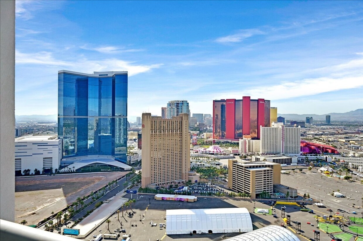 Foto principal - Dual Masters & Incredible Strip Views, 37th Floor or Allure