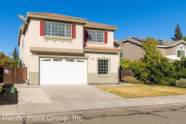 Building Photo - 4 br, 2.5 bath House - 657 Sagewood Ln