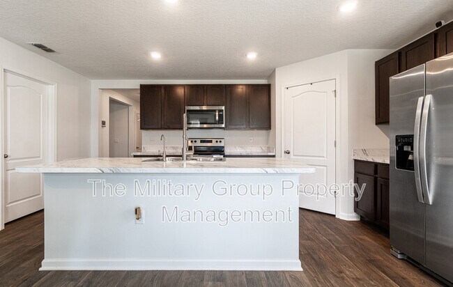 Foto del edificio - 5471 Hollow Birch Dr
