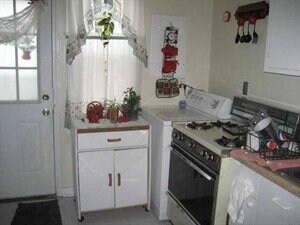 Building Photo - 45 Thackeray Ct