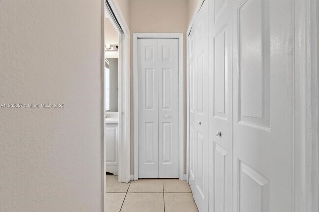 Foto del edificio - 1458 SE 24th Ct
