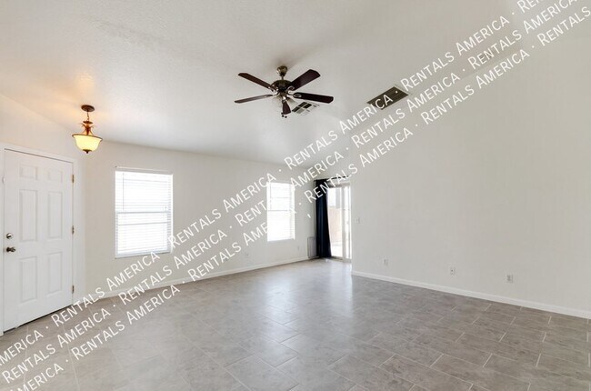 Foto del edificio - Updated home in peaceful Continental Ranch...