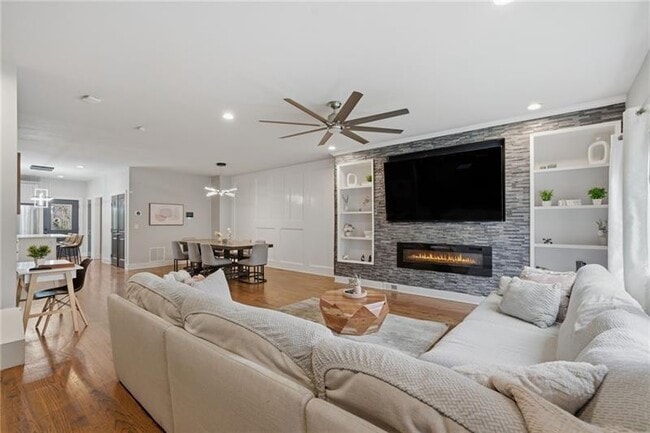 Foto del edificio - 160 Vanira Ave SE