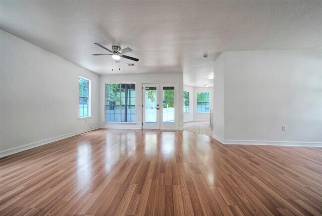 Foto del edificio - 1172 Waller St