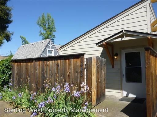 Foto principal - 1 br, 1 bath House - 1044 Woodrow Ln.