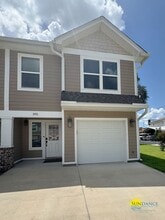 Building Photo - 195 Ellis Ave