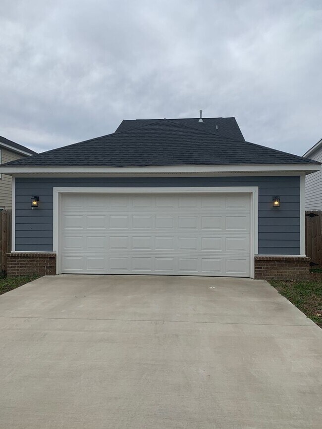 Foto del edificio - South Fayetteville Patio Home!!