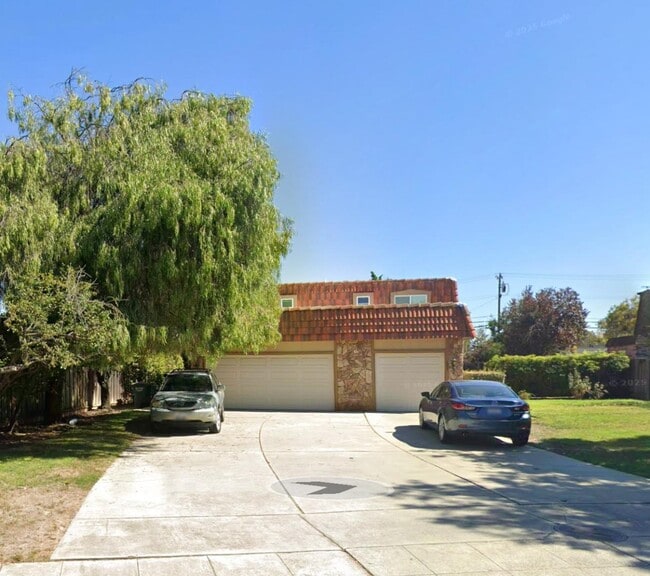 Building Photo - 992 Michelangelo Dr