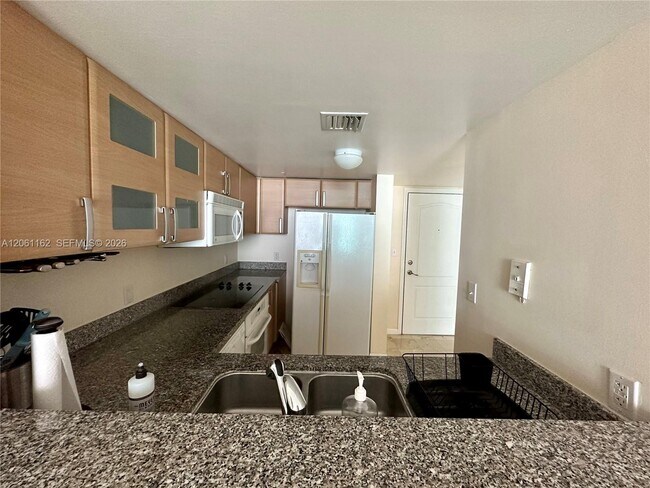 Foto del edificio - 2101 Brickell Ave