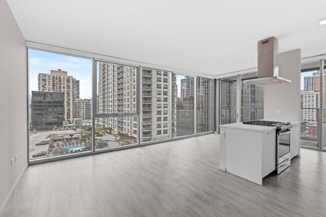 Foto del edificio - 711 N State St