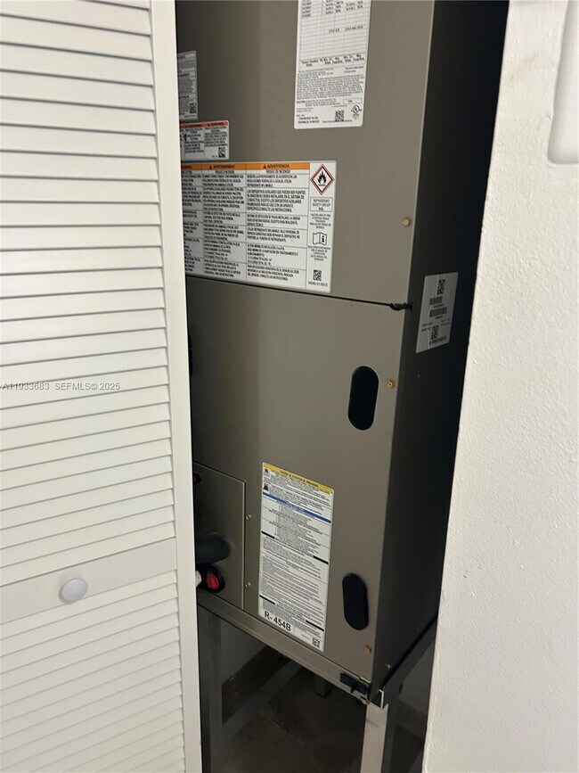 Foto del edificio - 9729 Hammocks Blvd