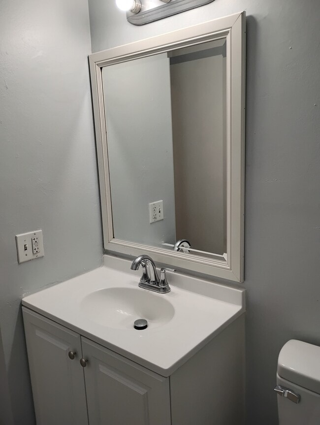 Building Photo - 4898 Orleans Ct