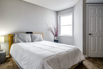 Bristol Village Rentals - Bloomington, MN | Apartments.com