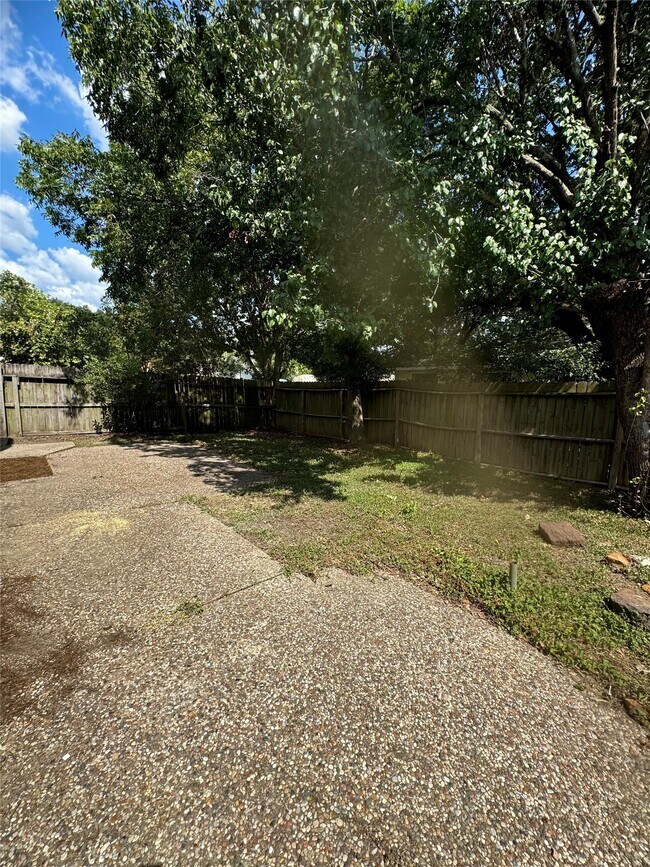 Building Photo - 3503 Denio Dr