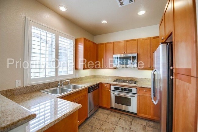 Building Photo - 10850 Serafina Ln