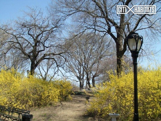 Foto del edificio - 110 W 69th St