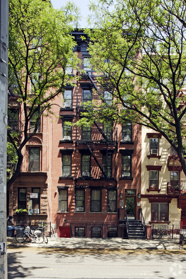 Foto del edificio - 325 East 10th Street