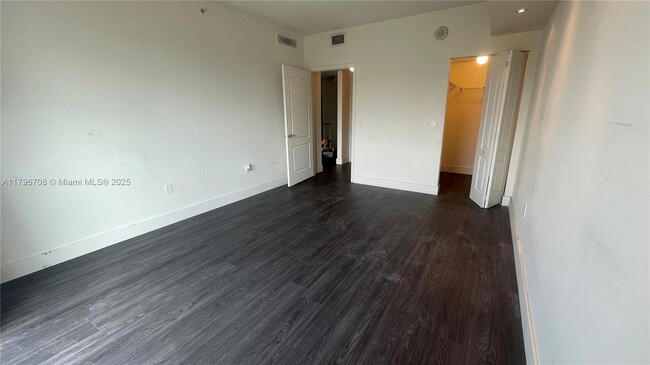 Building Photo - 117 NW 42nd Ave