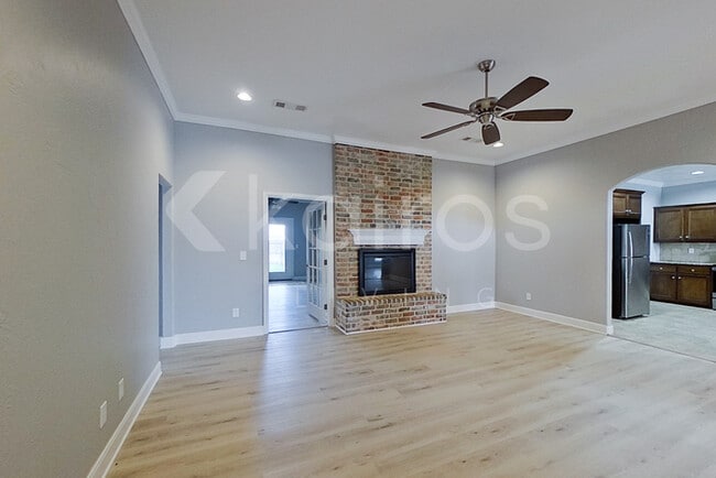 Building Photo - 7403 Vail Drive