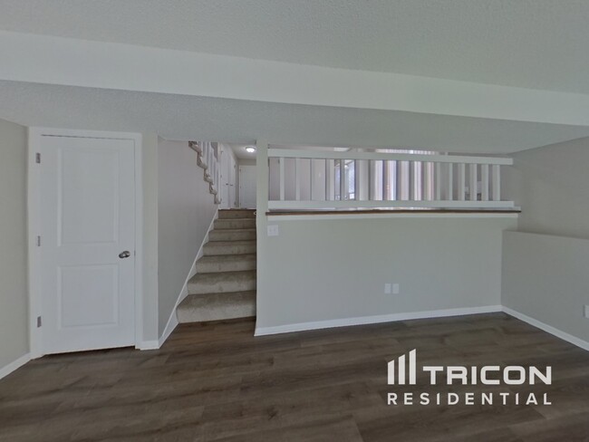 Foto del edificio - 1444 Willow Creek Ln