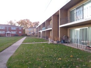 Building Photo - 5818 107th St