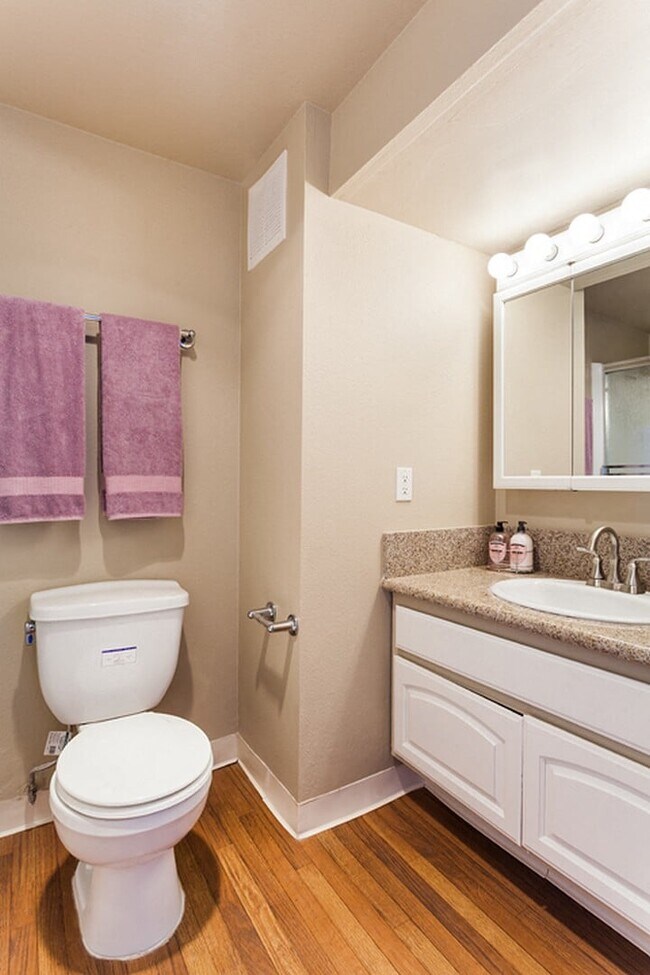 Interior Photo - Marina Towers