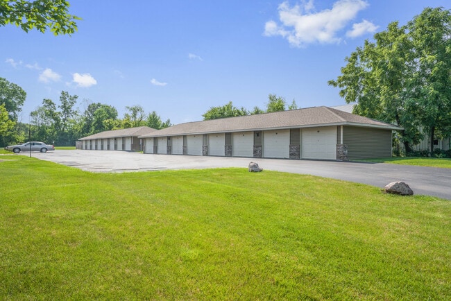 Building Photo - De Pere Crossing