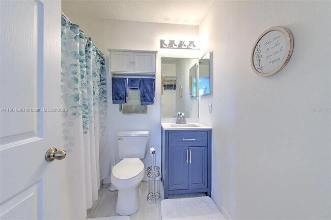 Foto del edificio - 108 Emeraldview Ave