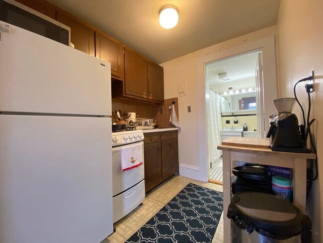 Building Photo - 279 Beacon St