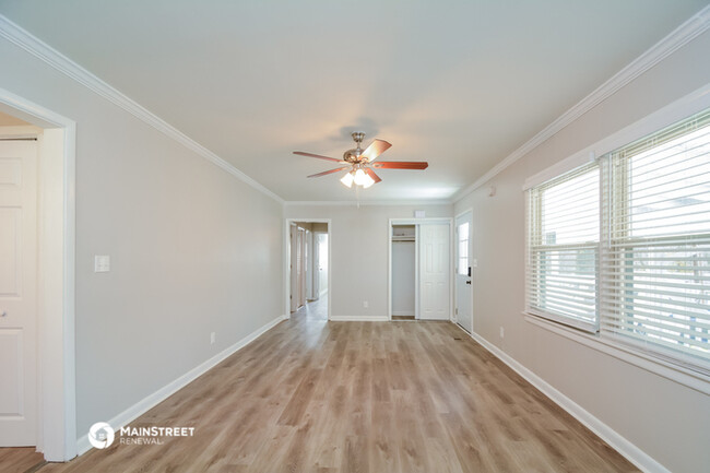 Building Photo - 112 Rand Cir