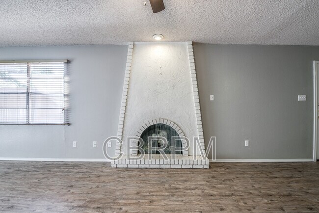 Foto del edificio - 5318 Kenosha Ave