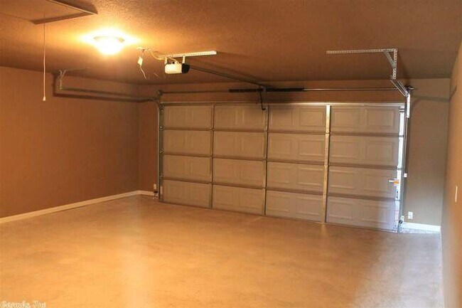 Building Photo - 159 Harvick Cir