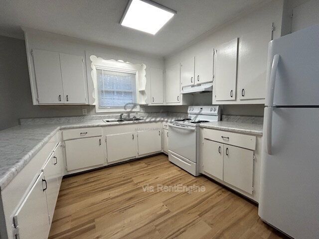 Foto del edificio - 17 Wintergreen Ln